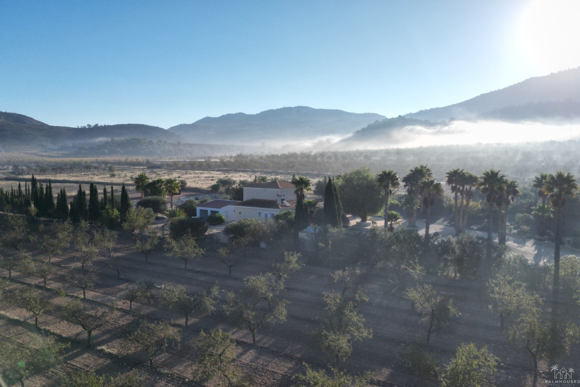 Resale - Villa - Hondón de las Nieves