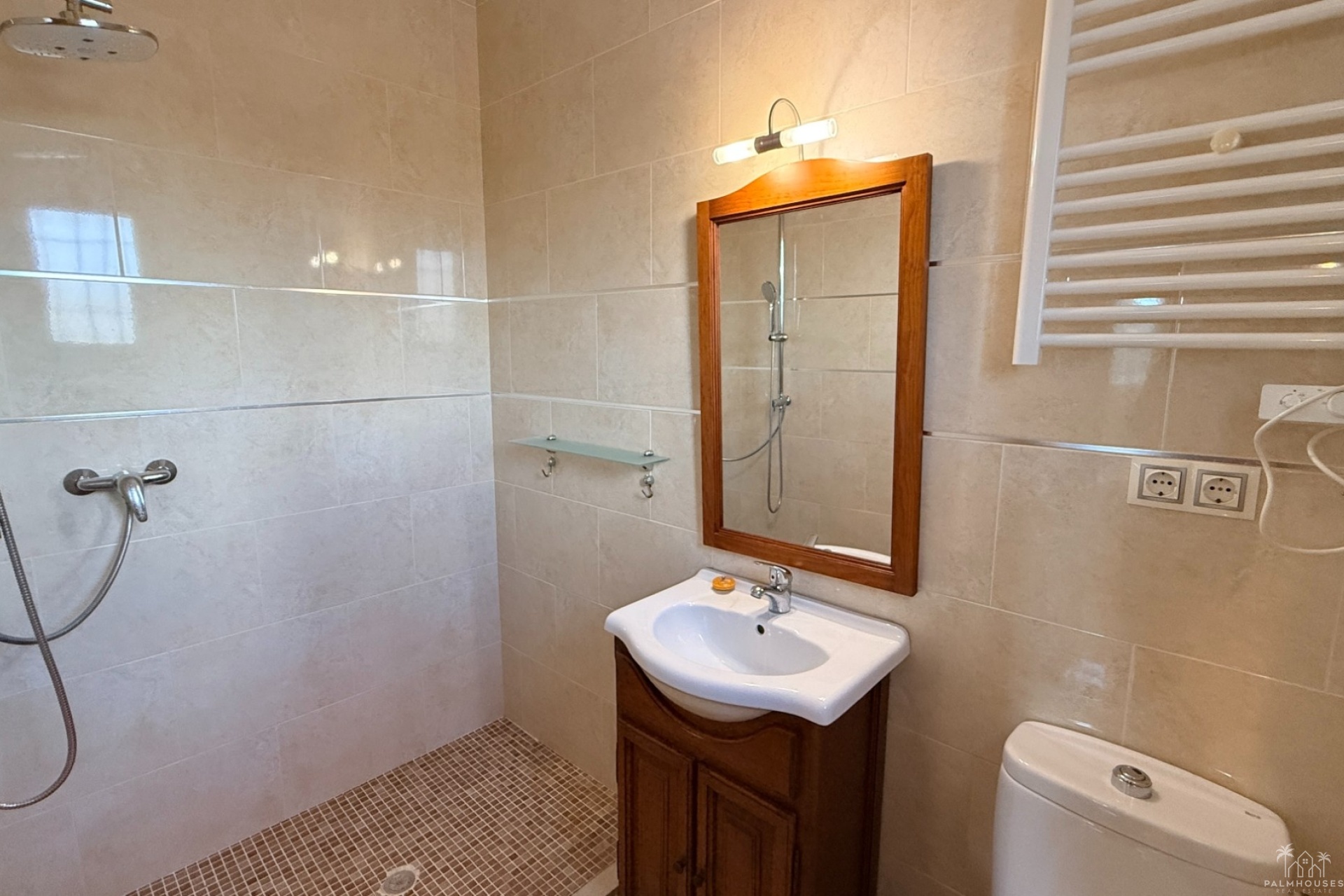 Resale - Villa - Hondón de las Nieves