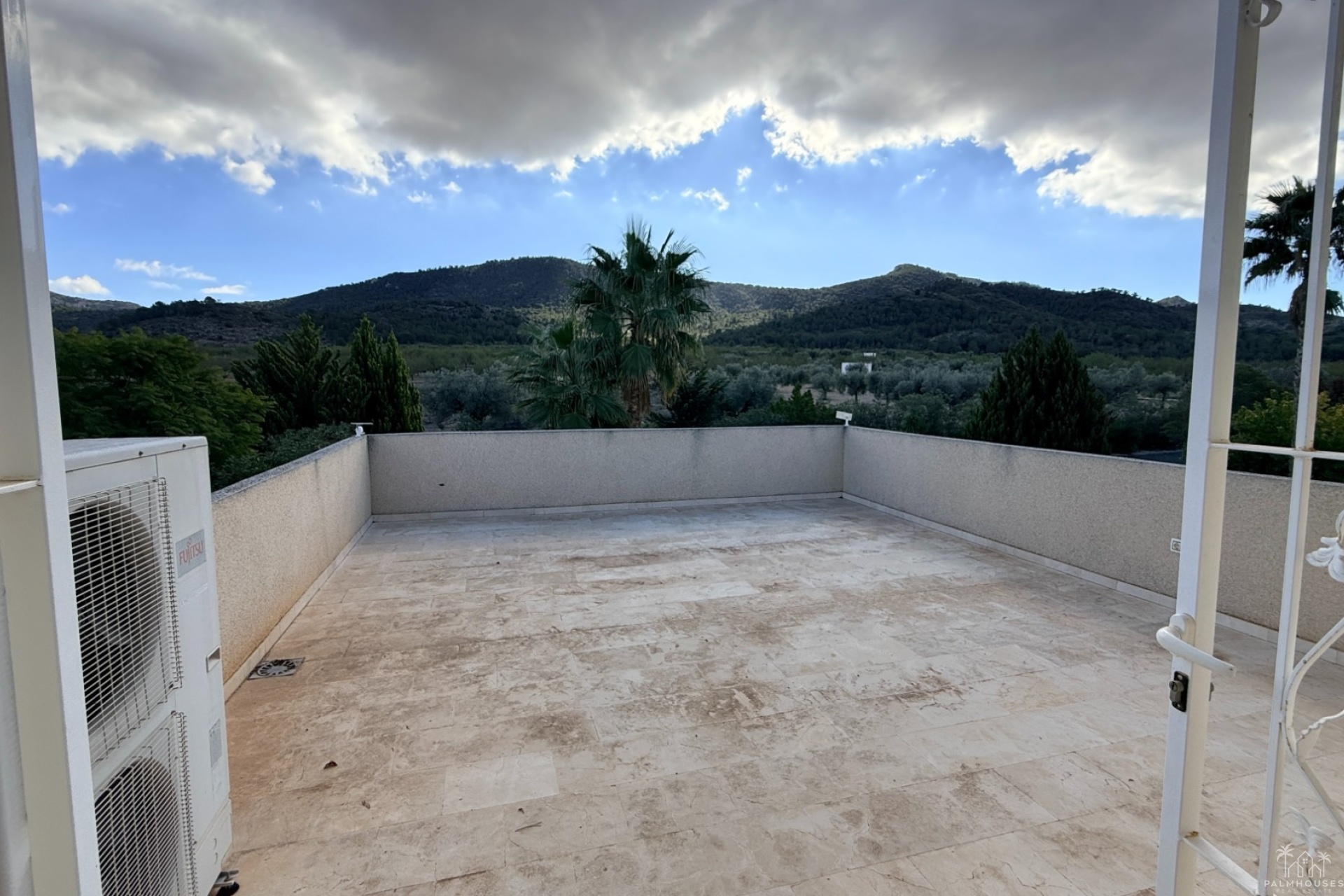 Resale - Villa - Hondón de las Nieves