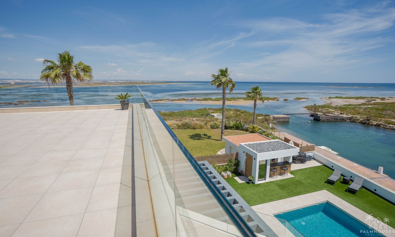 Resale - Villa - La Manga del Mar Menor - Costa Calida