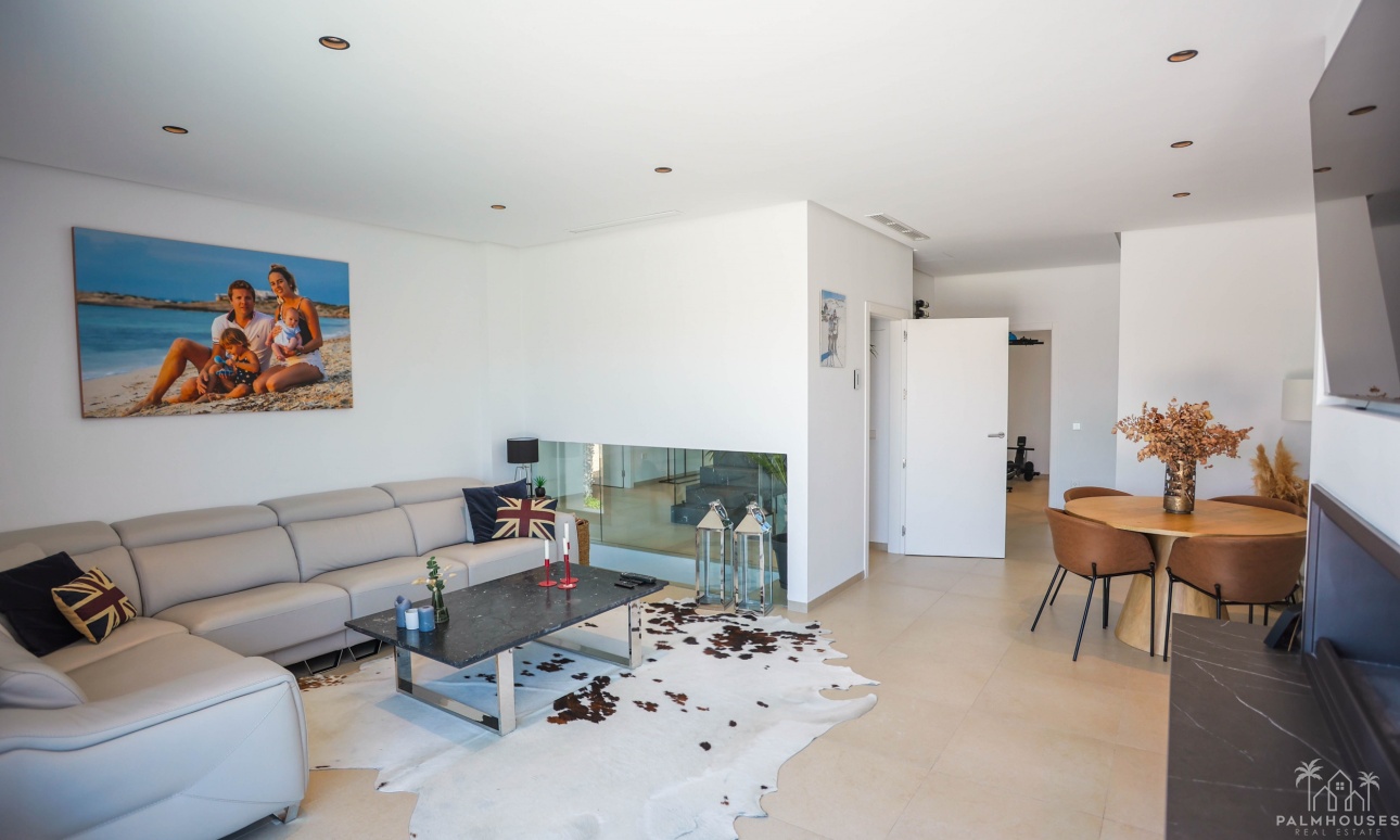 Resale - Villa - La Manga del Mar Menor - Costa Calida