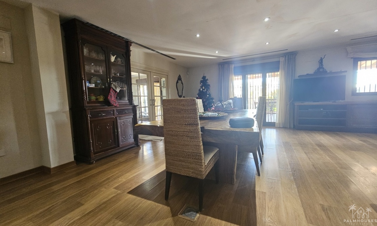 Resale - Villa - La Manga del Mar Menor - Costa Calida