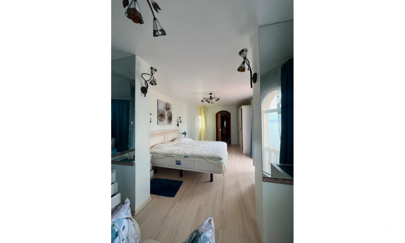 Resale - Villa - La Manga del Mar Menor - Veneziola