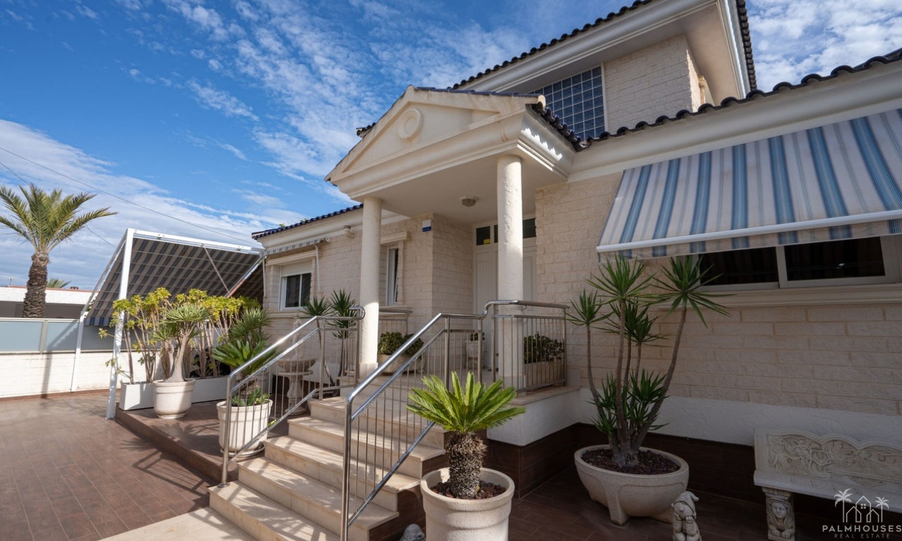 Resale - Villa - La Mata - Costa Blanca
