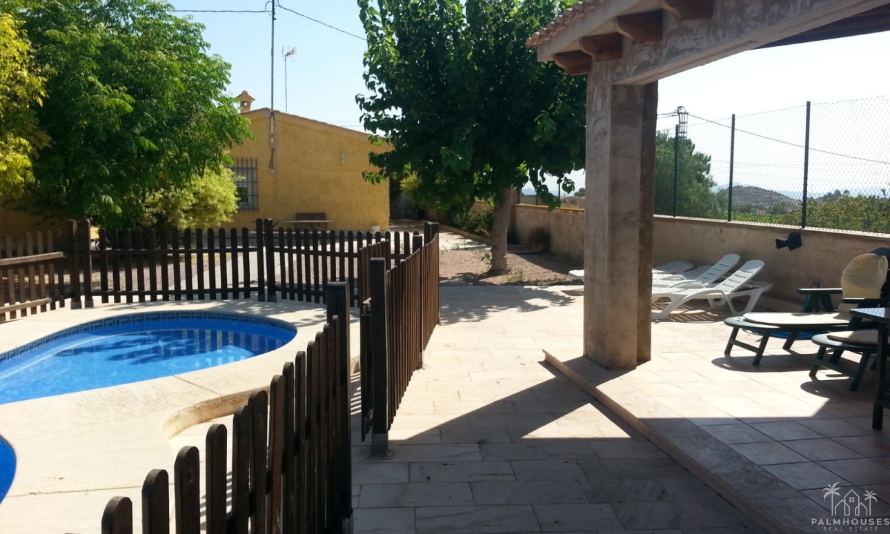 Resale - Villa - La Romana - Inland