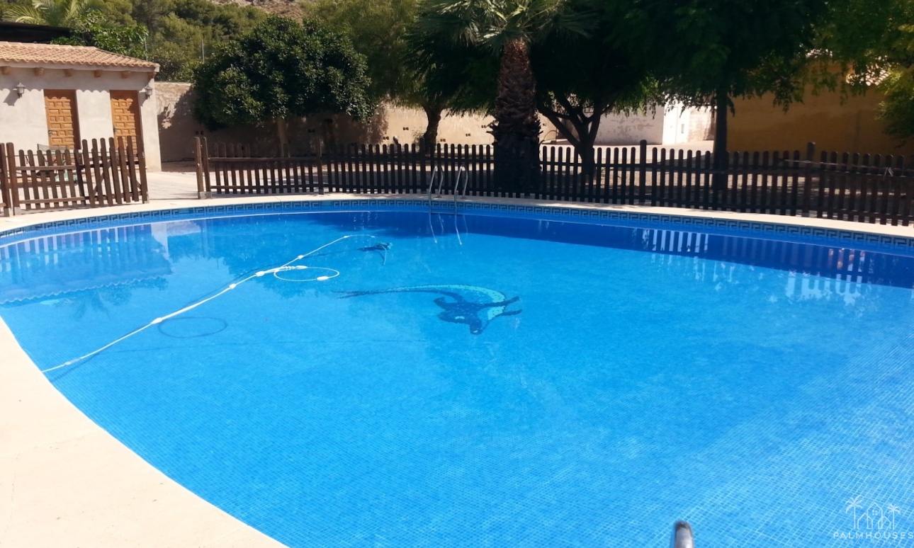 Resale - Villa - La Romana - Inland