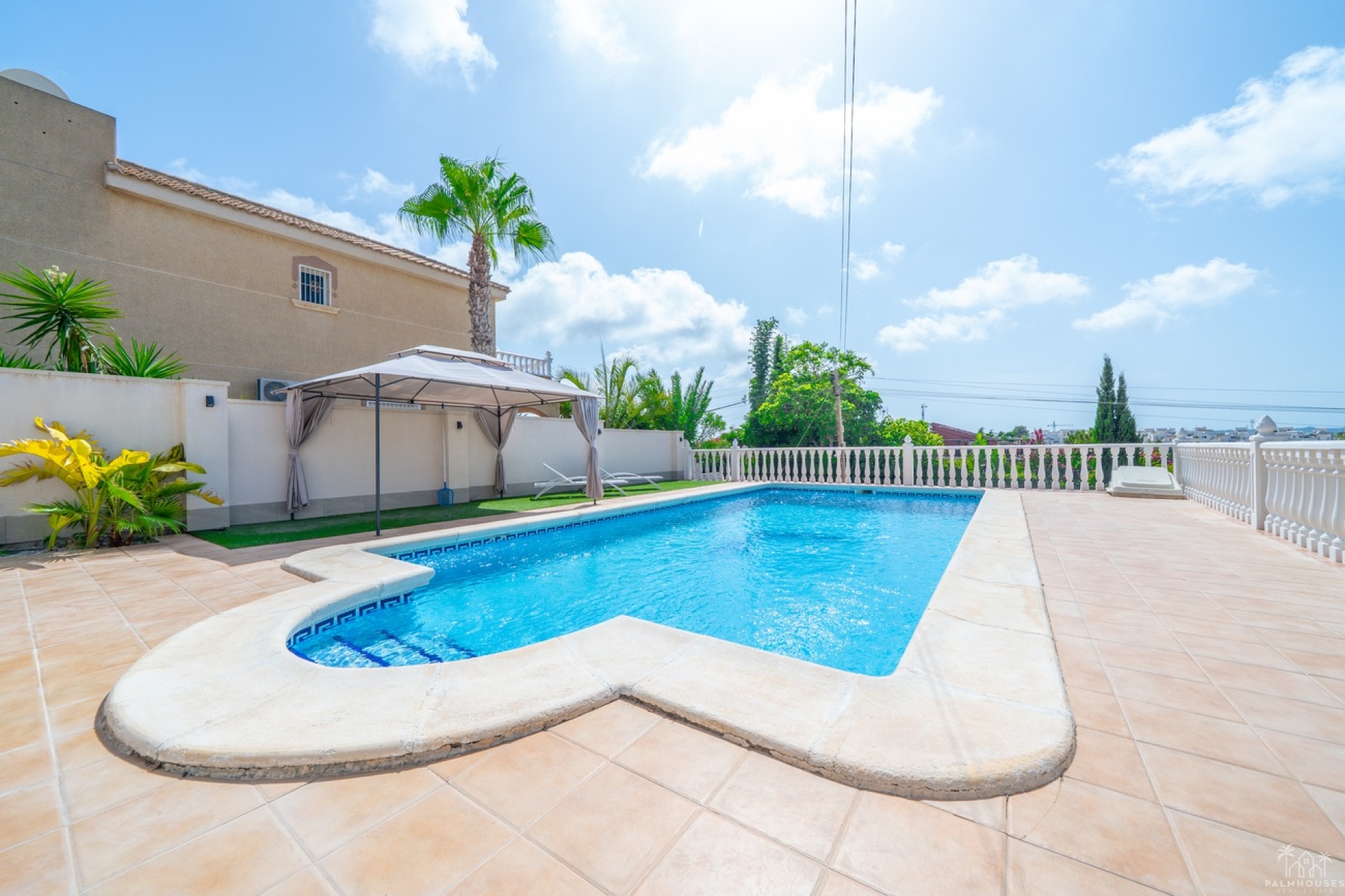Resale - Villa - Los Balcones - Costa Blanca