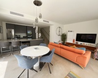 Resale - Villa - Los Montesinos - La Herrada