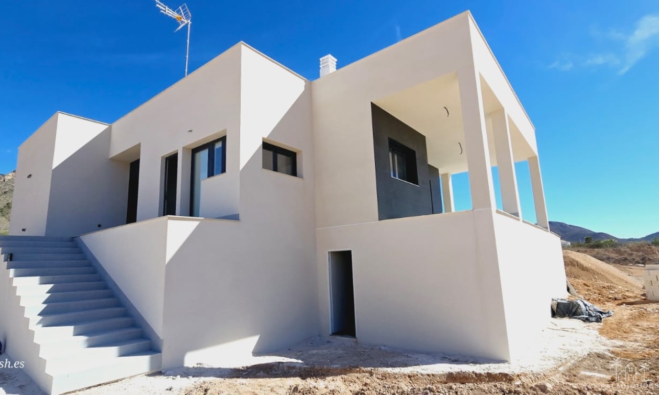 Resale - Villa - Macisvenda - Inland