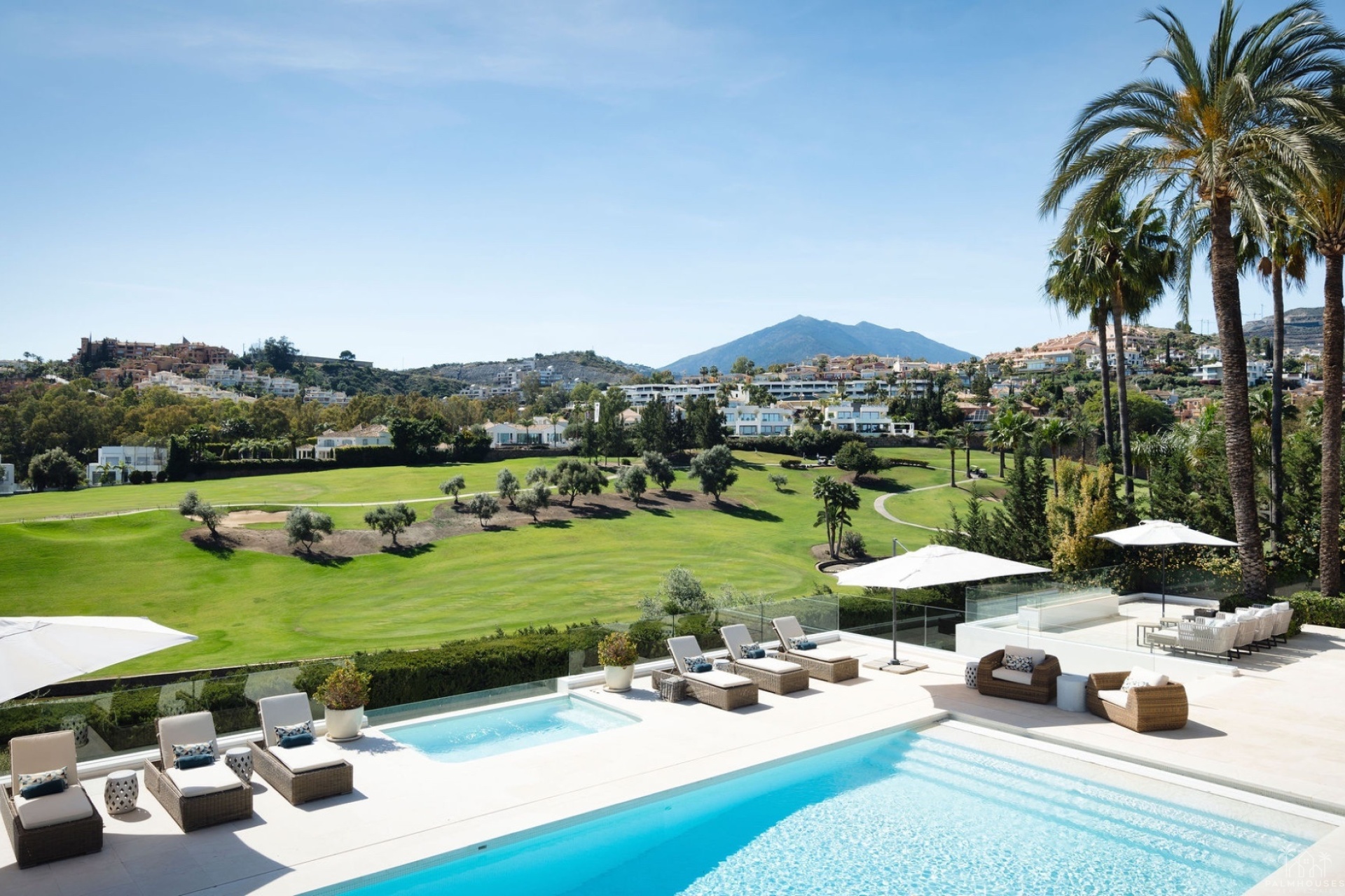 Resale - Villa - Malaga - Marbella