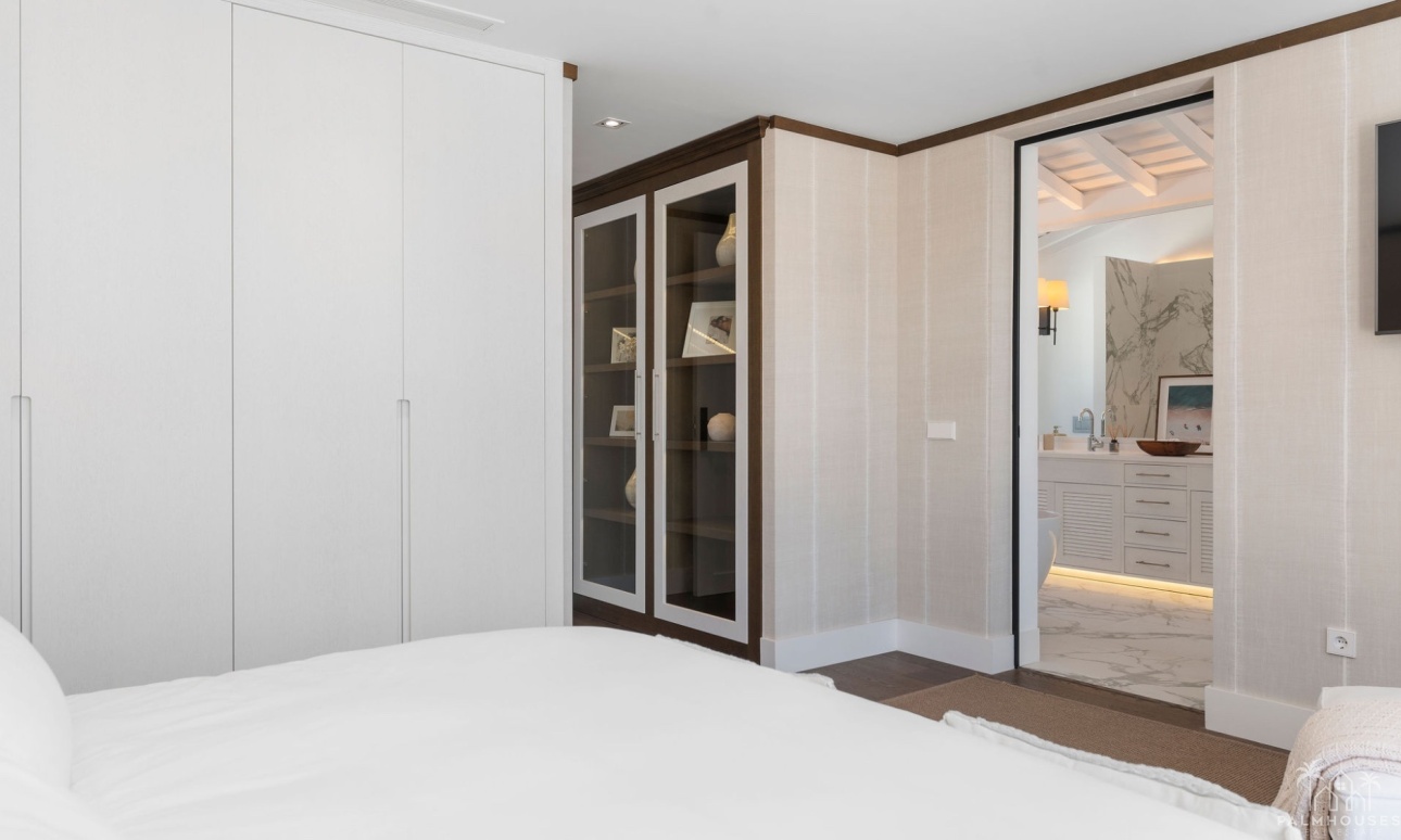 Resale - Villa - Malaga - Marbella