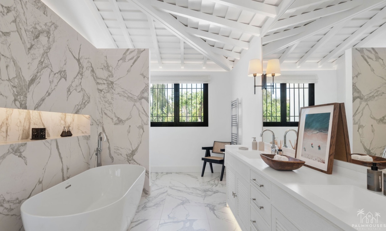 Resale - Villa - Malaga - Marbella