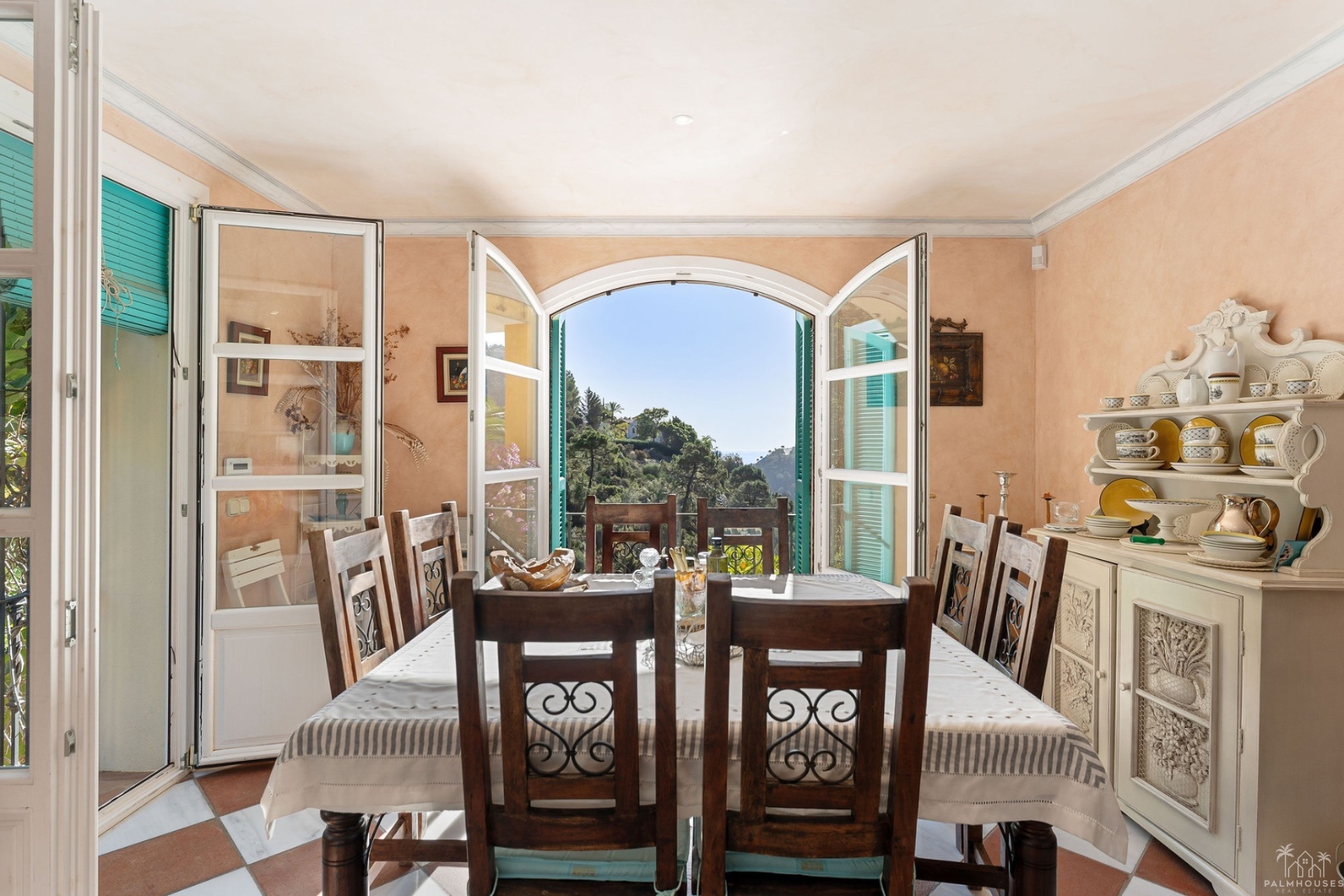 Resale - Villa - Malaga - Marbella