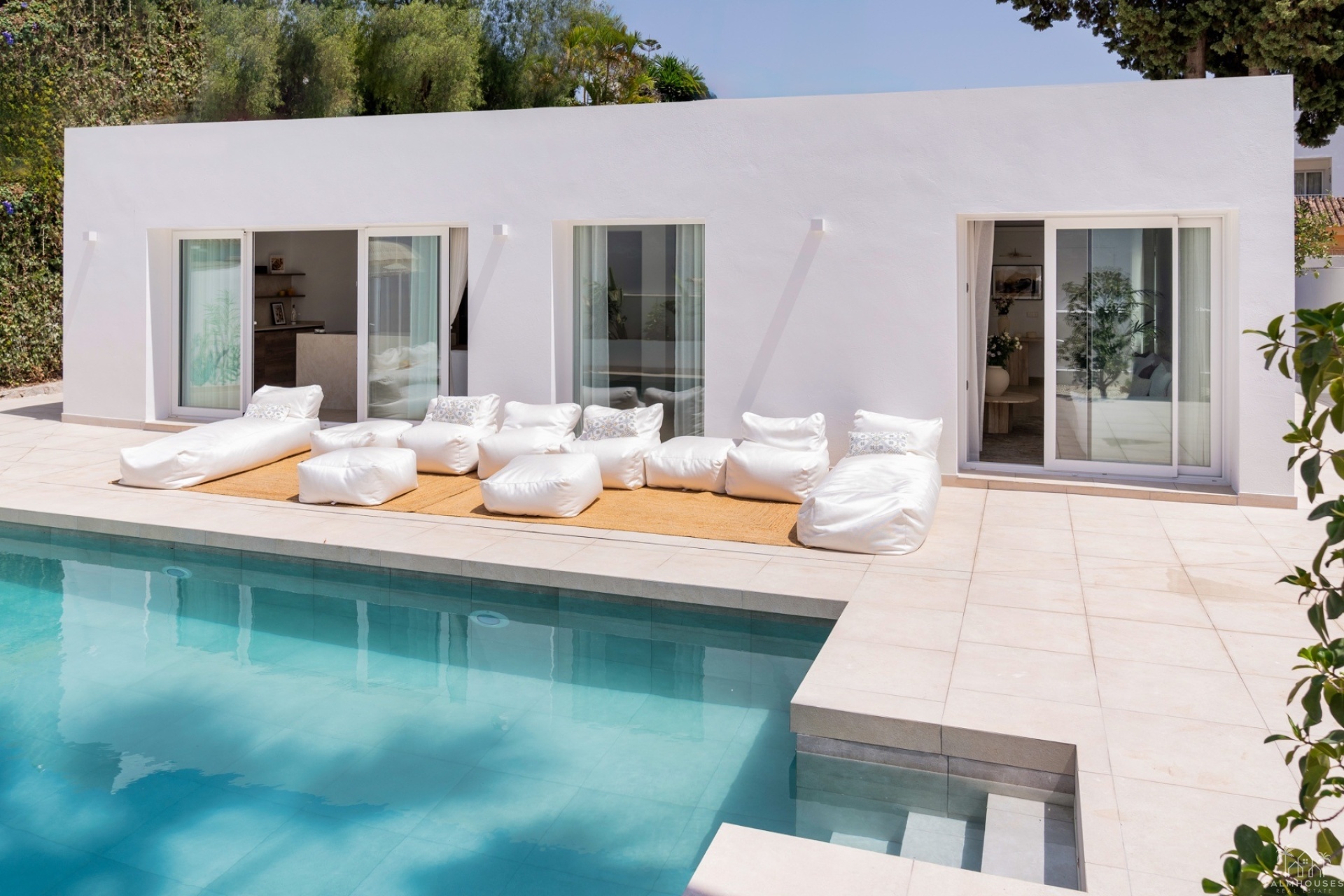 Resale - Villa - Malaga - Marbella