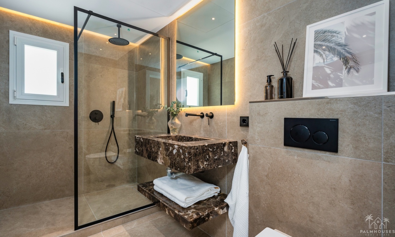 Resale - Villa - Malaga - Marbella