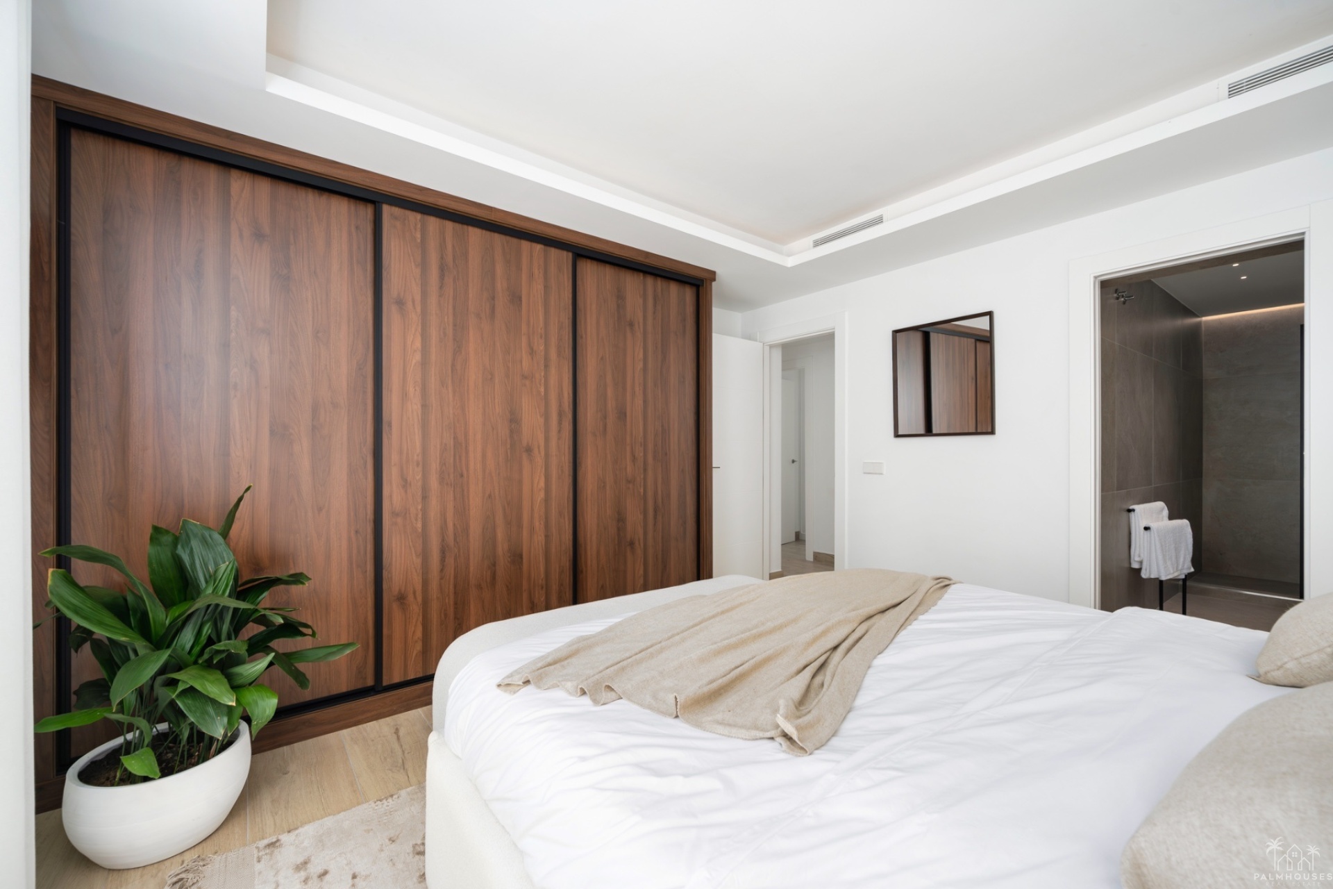 Resale - Villa - Malaga - Marbella