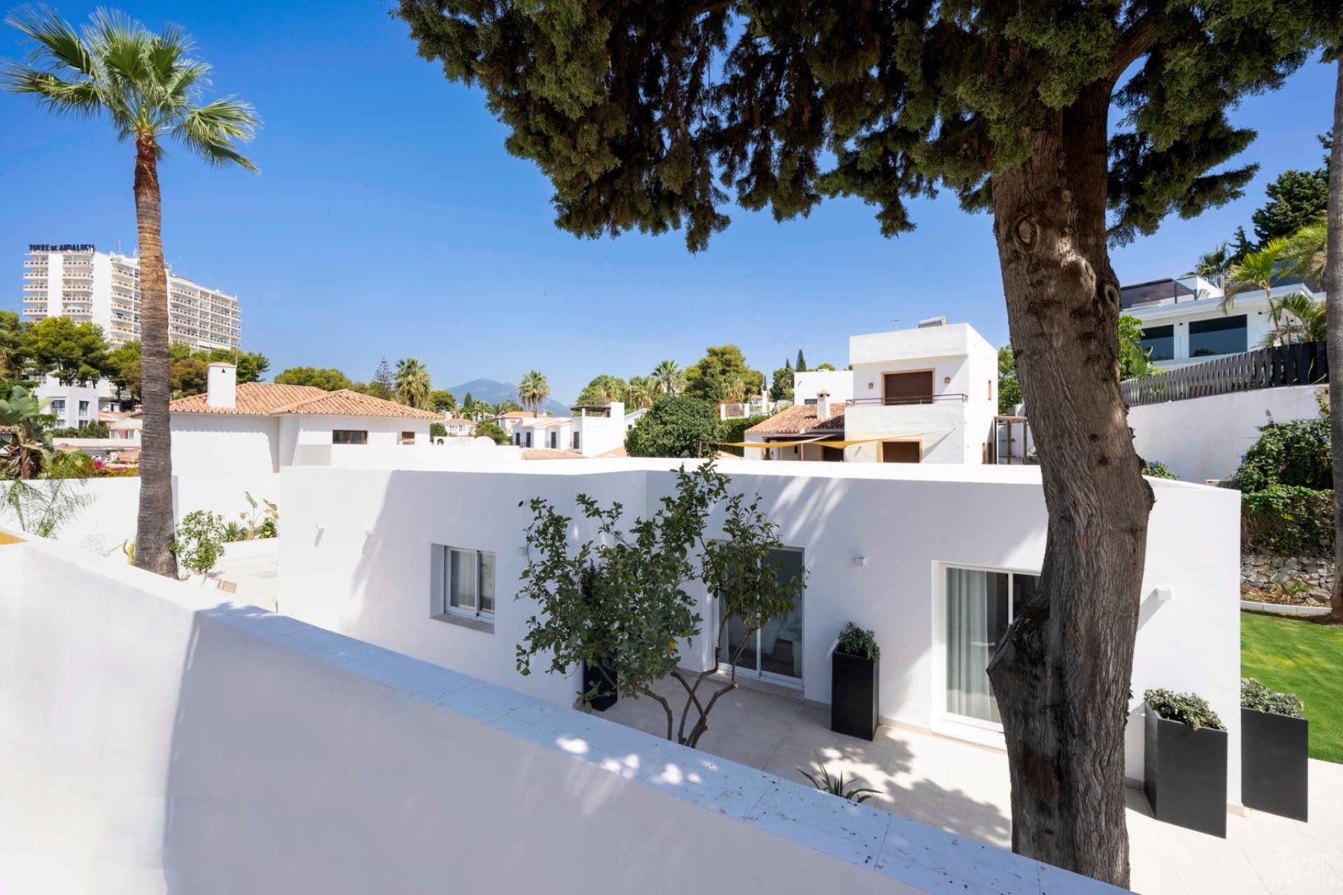 Resale - Villa - Malaga - Marbella