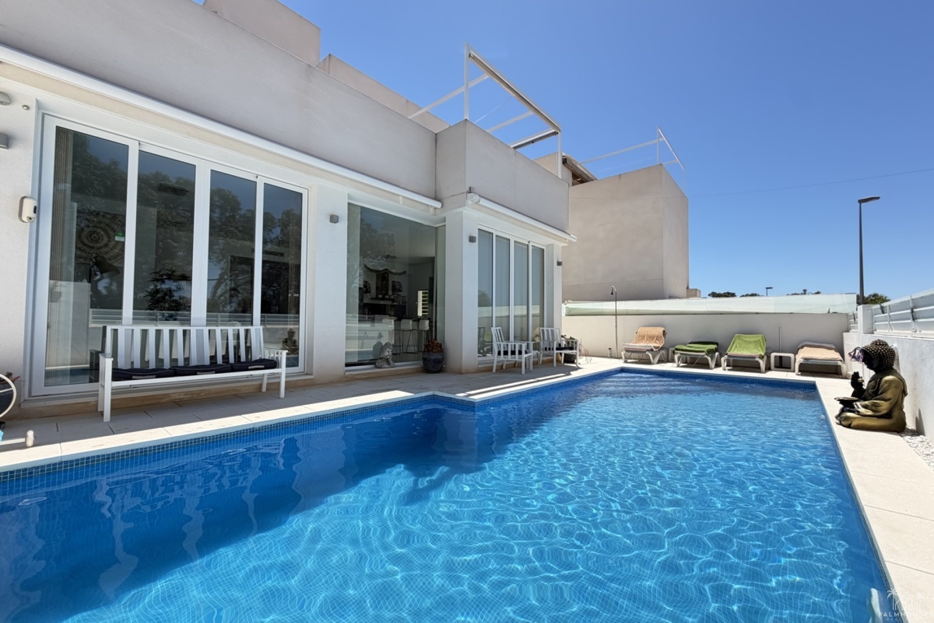 Resale - Villa - Mil Palmeras