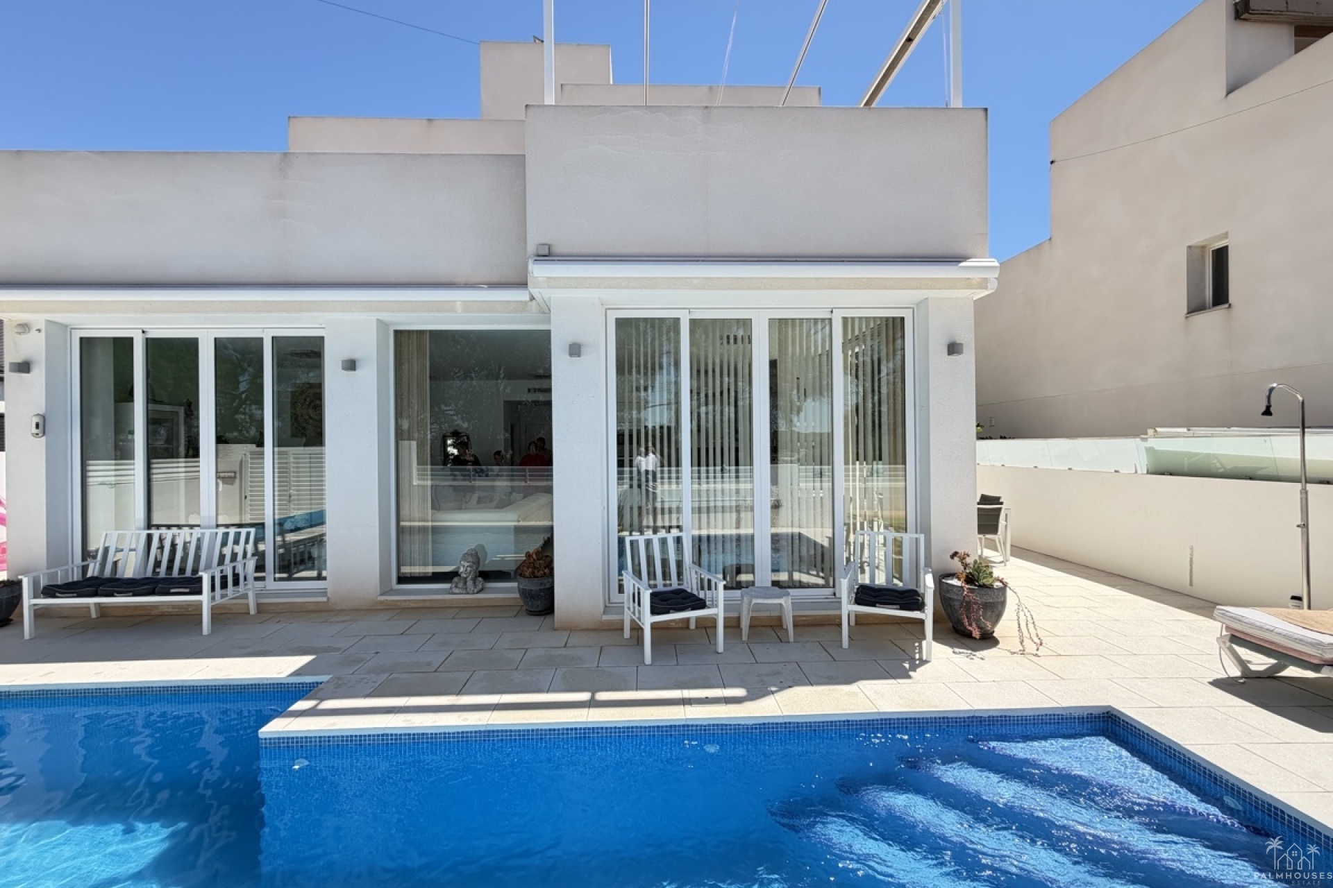 Resale - Villa - Mil Palmeras