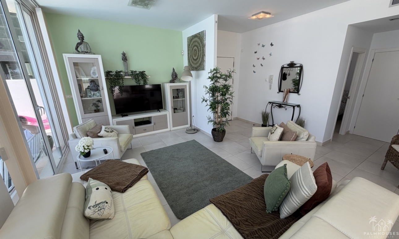 Resale - Villa - Mil Palmeras