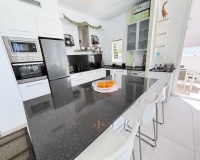 Resale - Villa - Mil Palmeras
