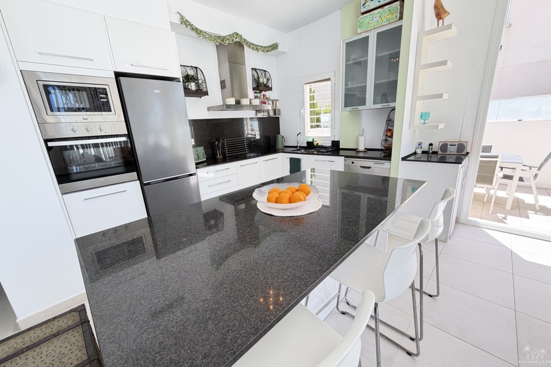 Resale - Villa - Mil Palmeras