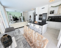 Resale - Villa - Mil Palmeras
