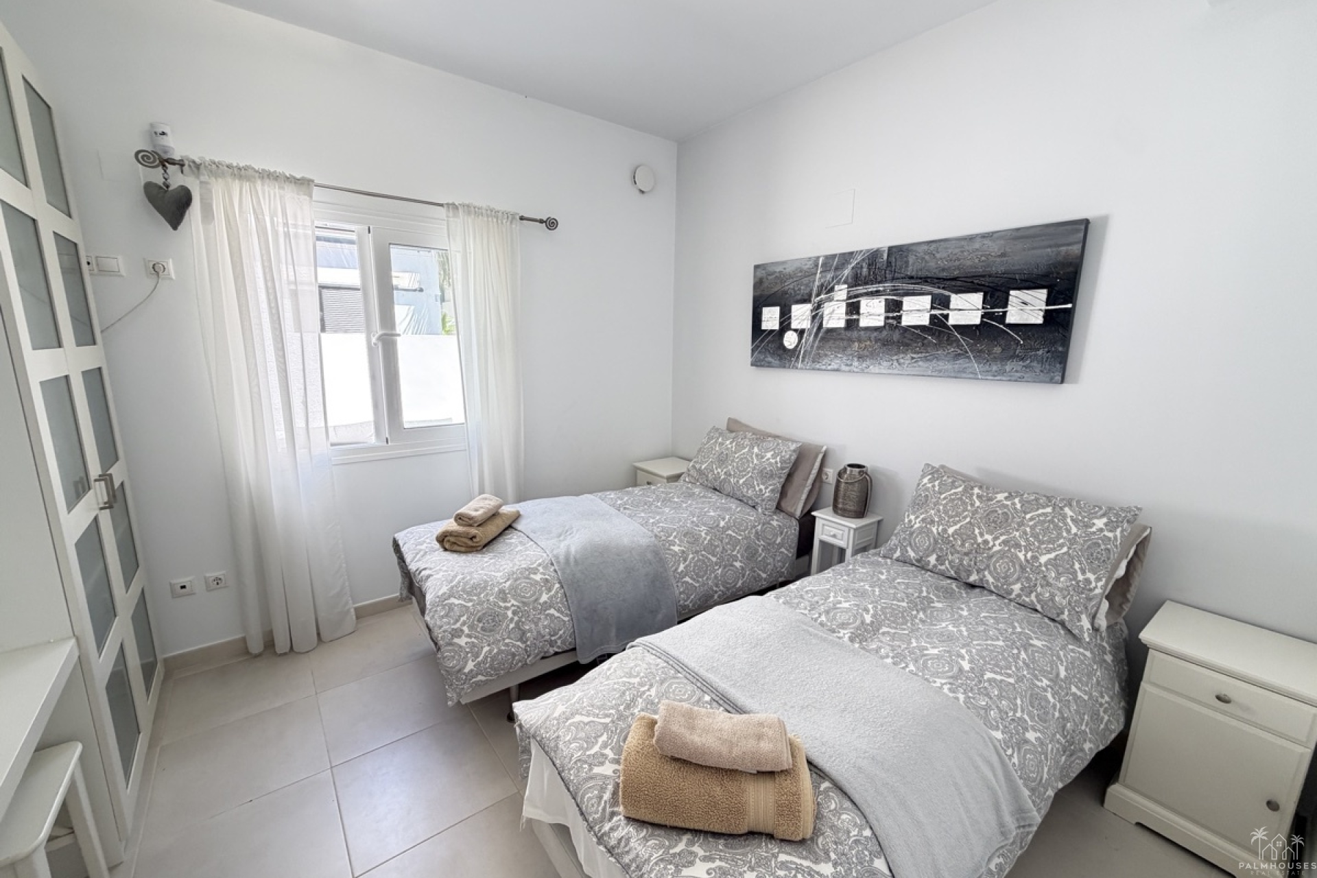 Resale - Villa - Mil Palmeras