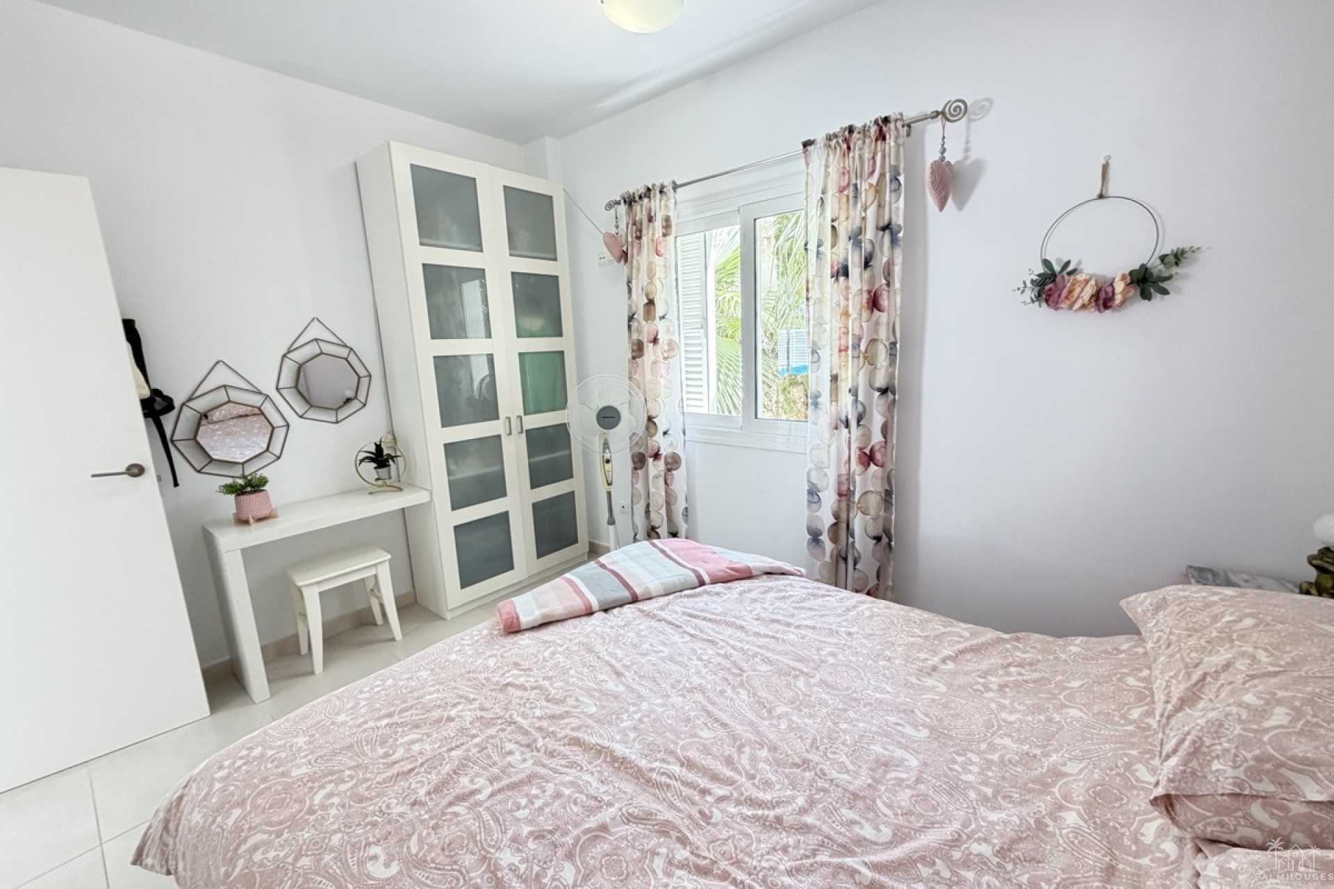Resale - Villa - Mil Palmeras