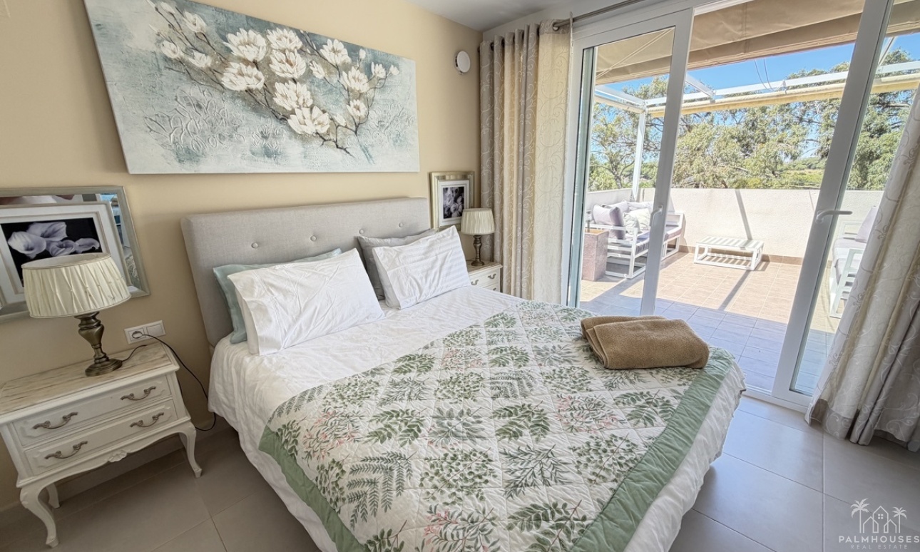 Resale - Villa - Mil Palmeras