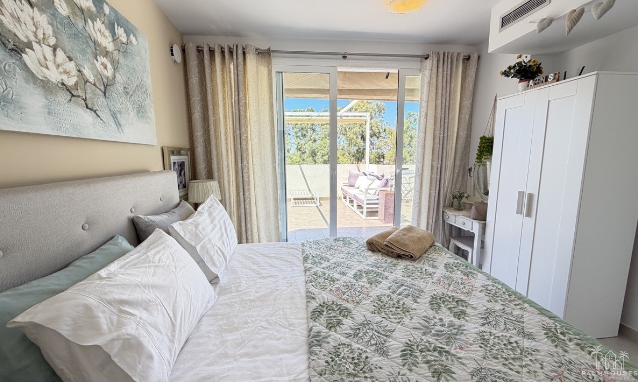 Resale - Villa - Mil Palmeras