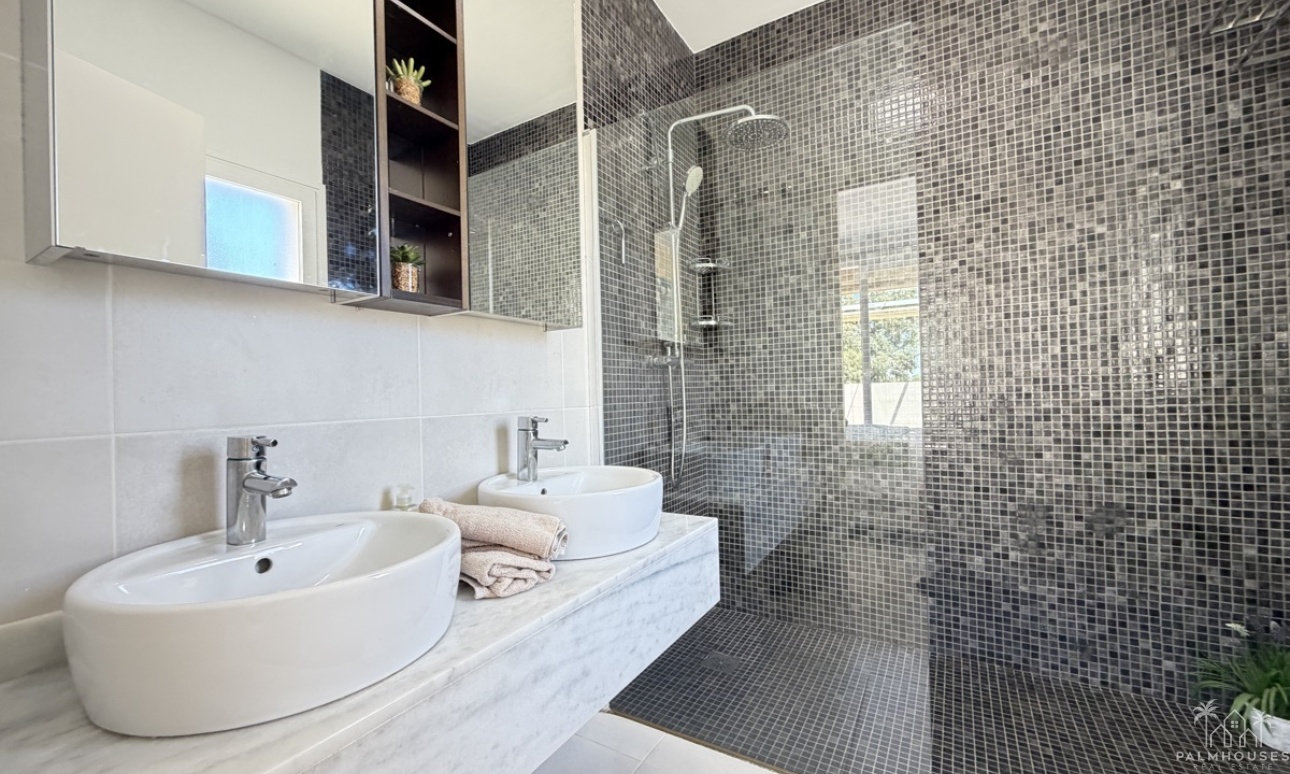 Resale - Villa - Mil Palmeras
