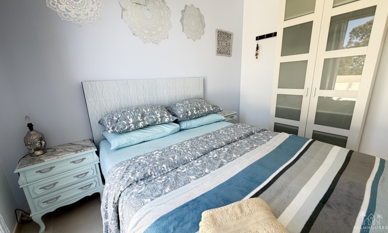 Resale - Villa - Mil Palmeras