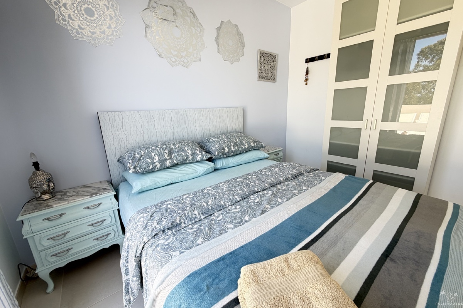 Resale - Villa - Mil Palmeras