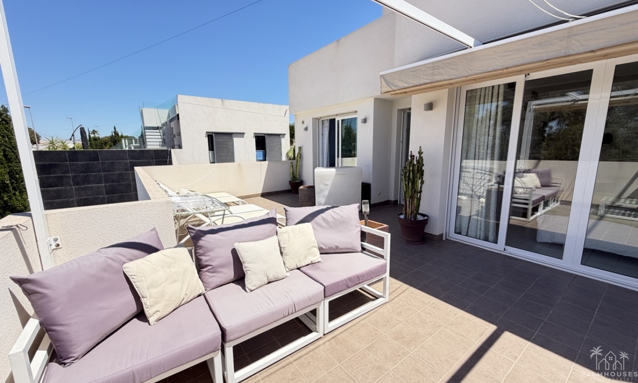 Resale - Villa - Mil Palmeras