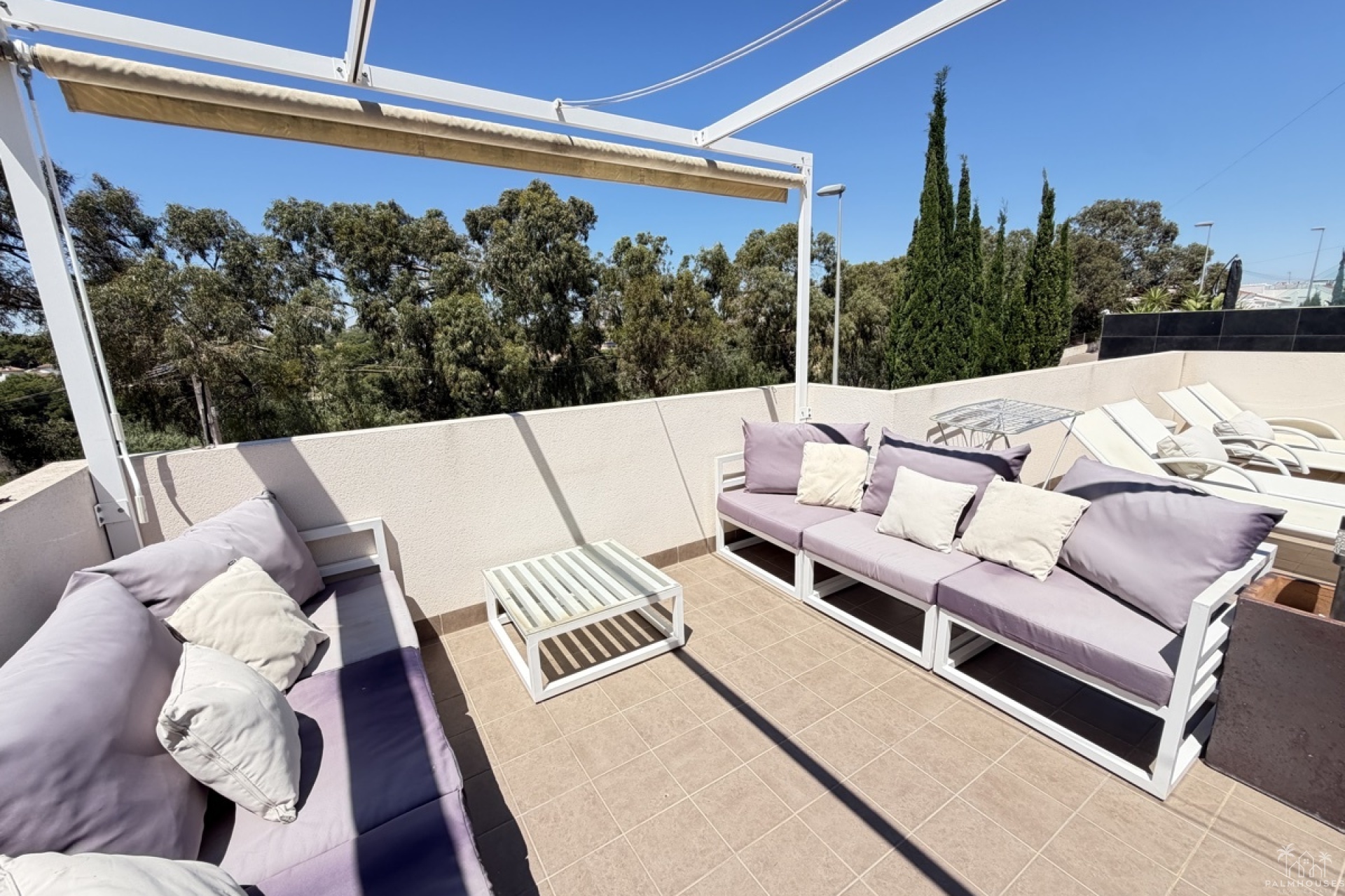 Resale - Villa - Mil Palmeras