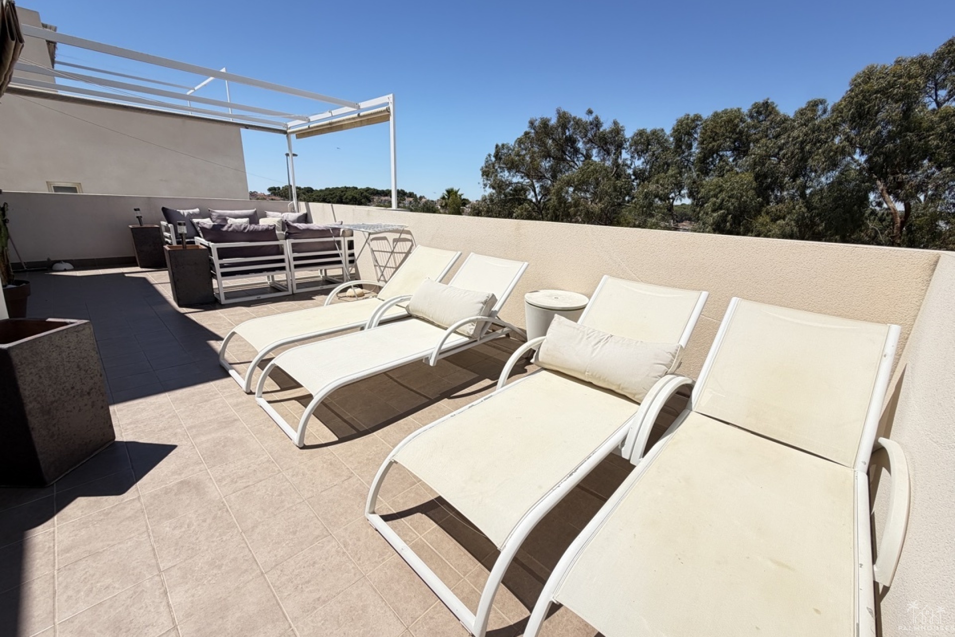 Resale - Villa - Mil Palmeras
