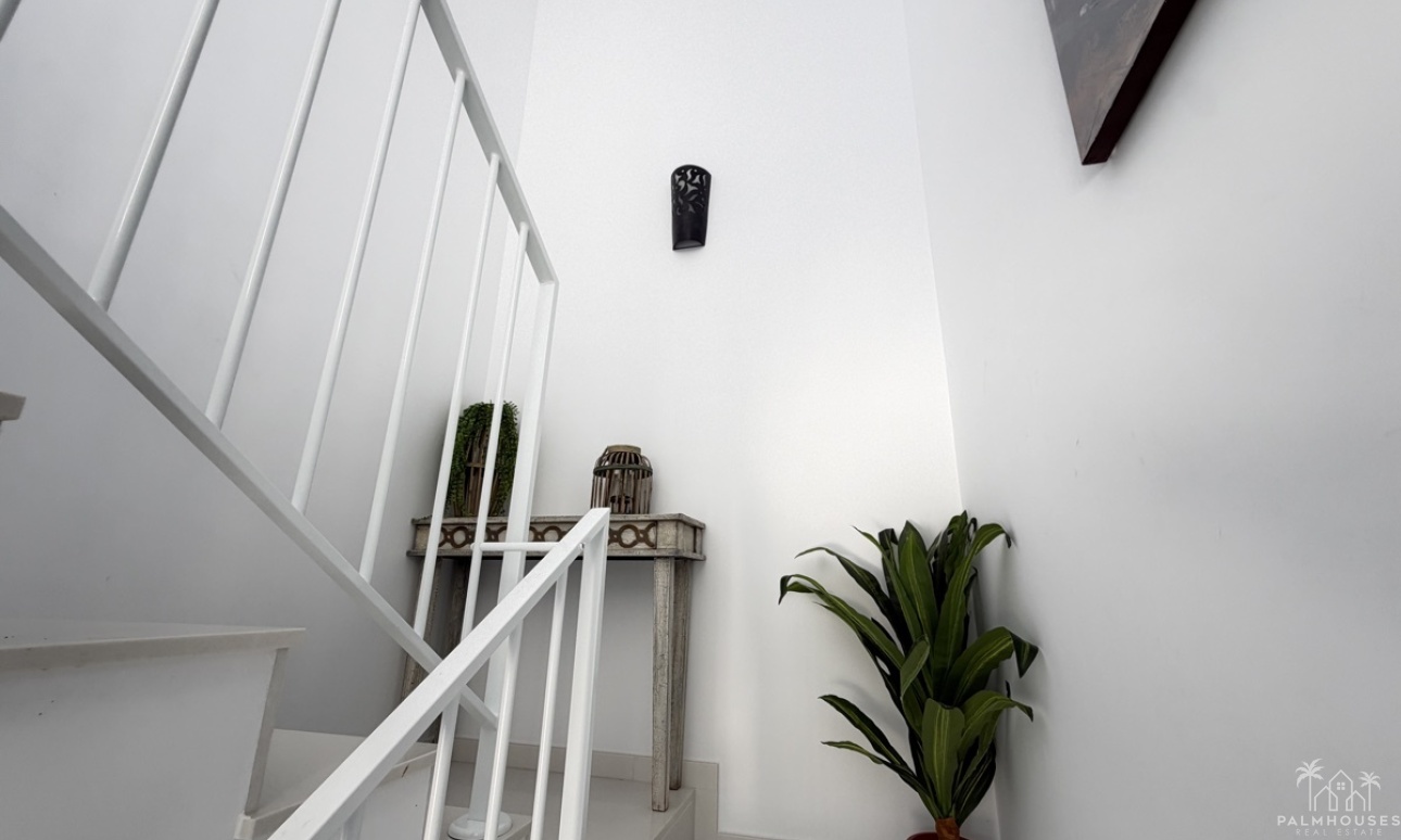 Resale - Villa - Mil Palmeras