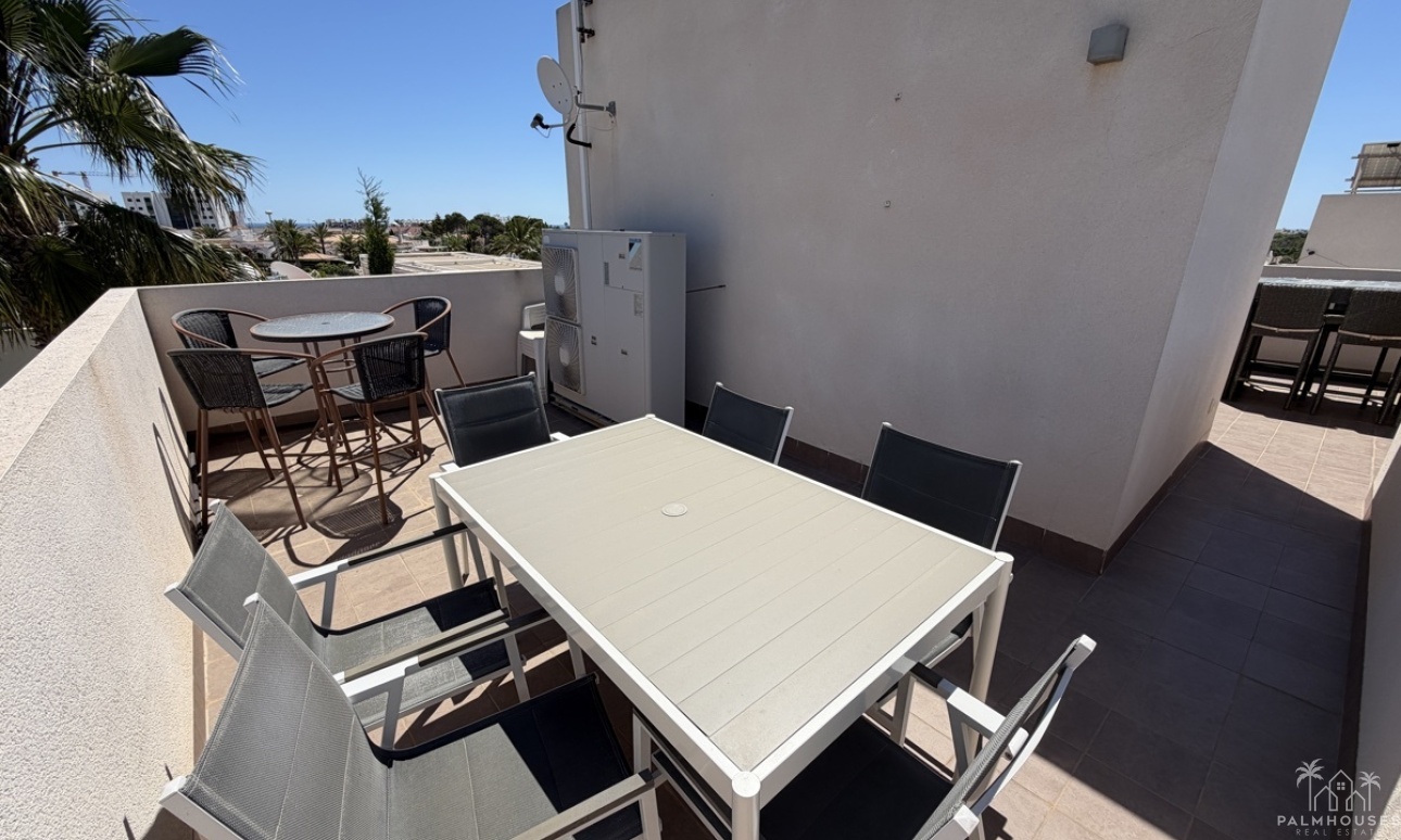 Resale - Villa - Mil Palmeras