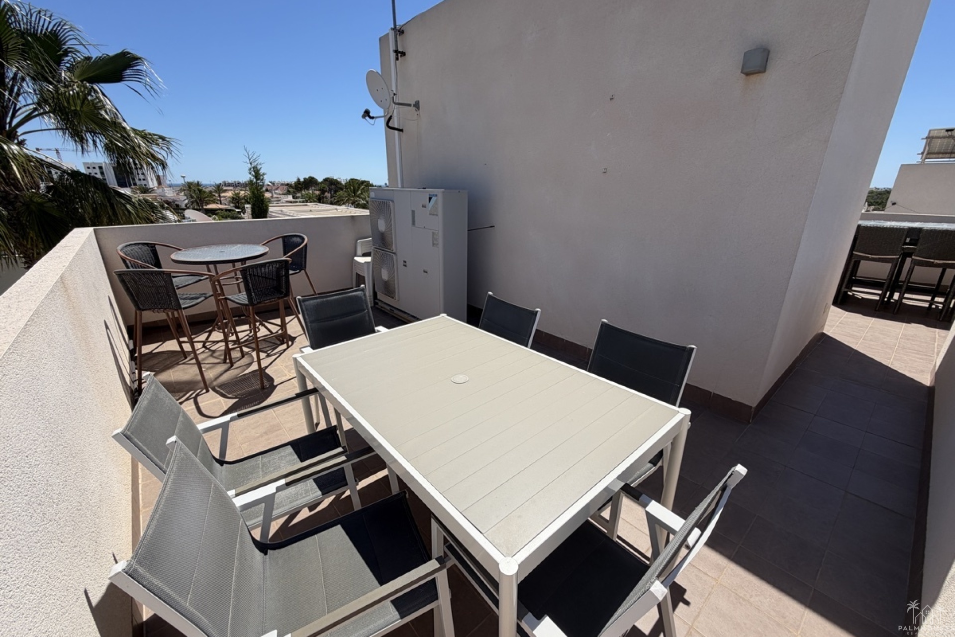 Resale - Villa - Mil Palmeras
