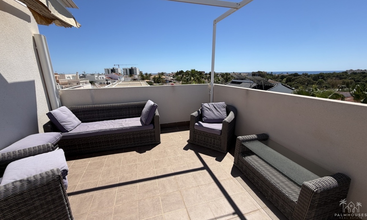 Resale - Villa - Mil Palmeras