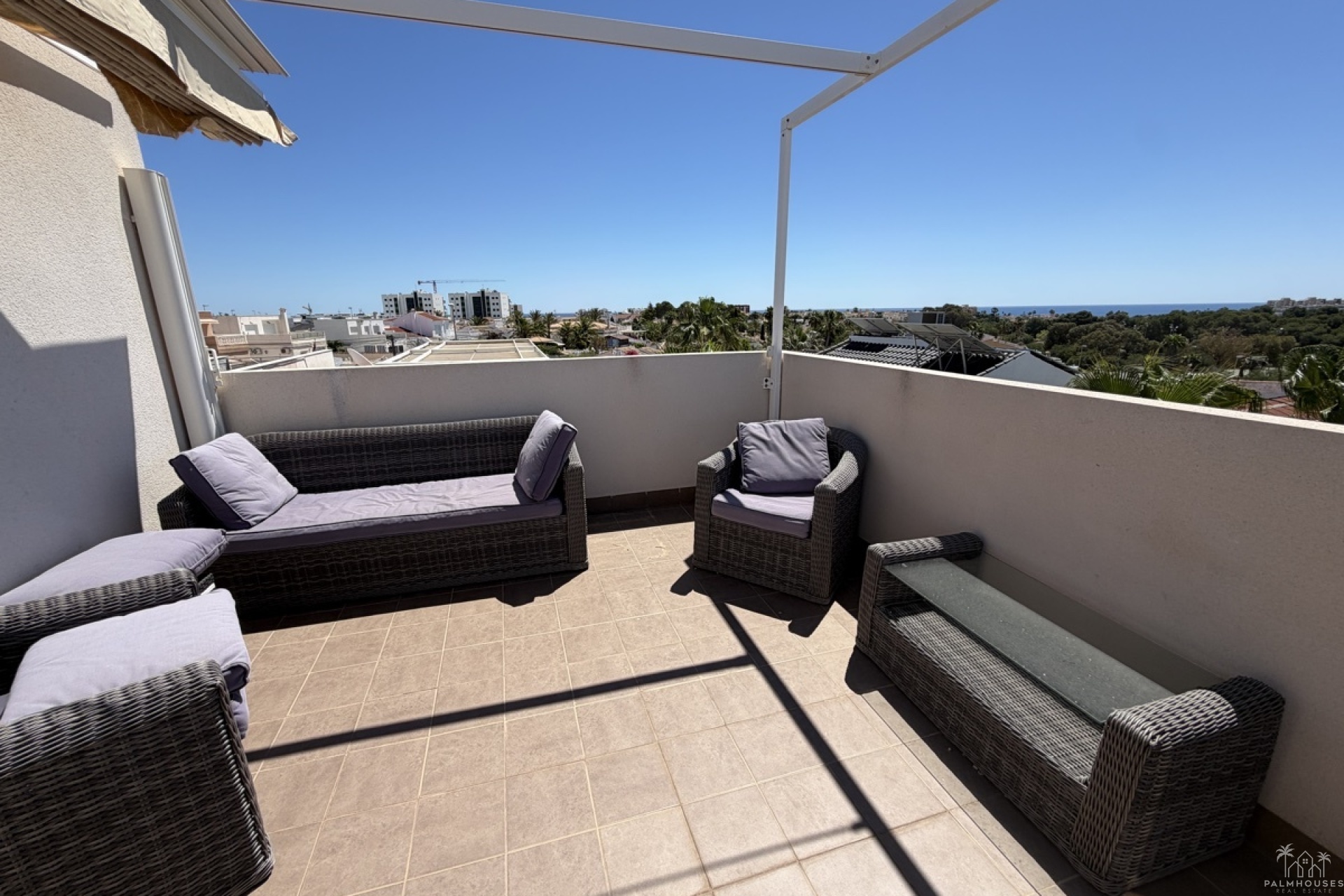 Resale - Villa - Mil Palmeras