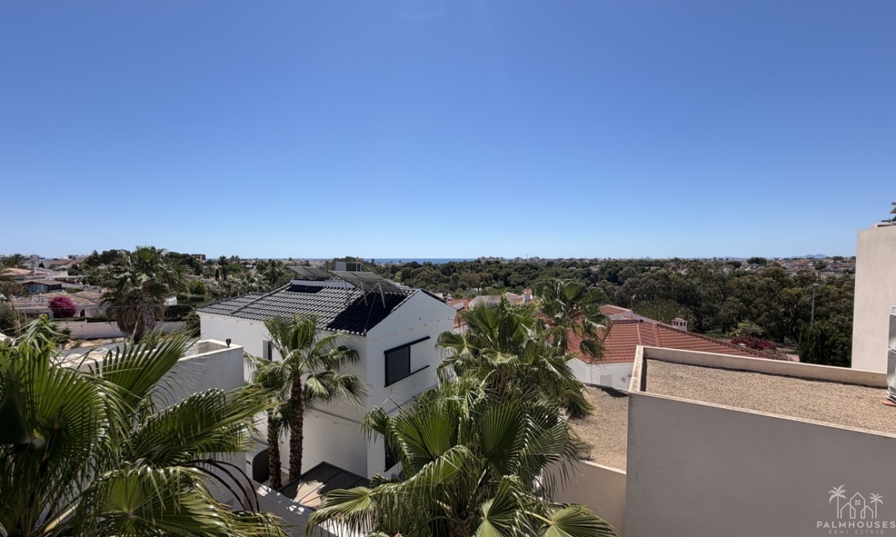 Resale - Villa - Mil Palmeras