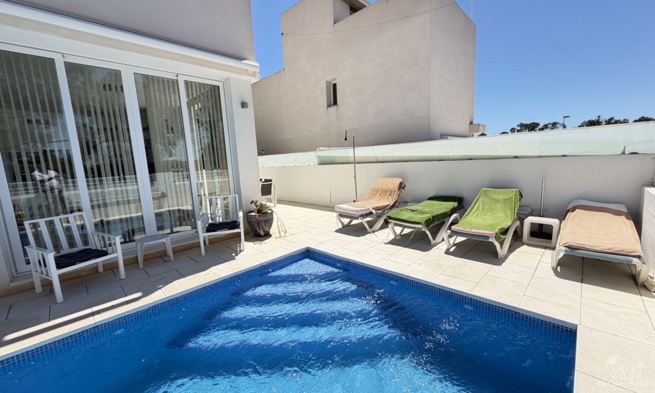 Resale - Villa - Mil Palmeras