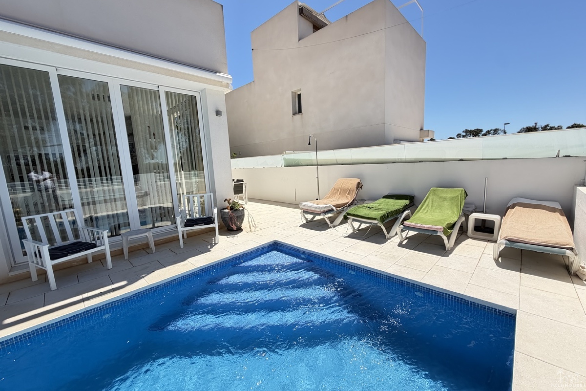 Resale - Villa - Mil Palmeras