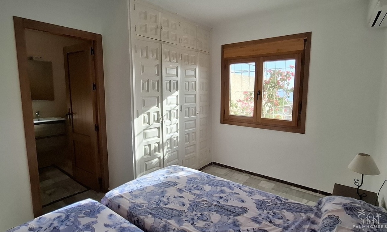 Resale - Villa - Mojacar