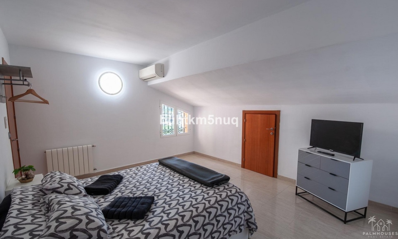 Resale - Villa - Orba - Orba Centro