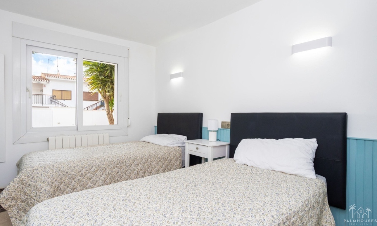 Resale - Villa - Orihuela - Campoamor
