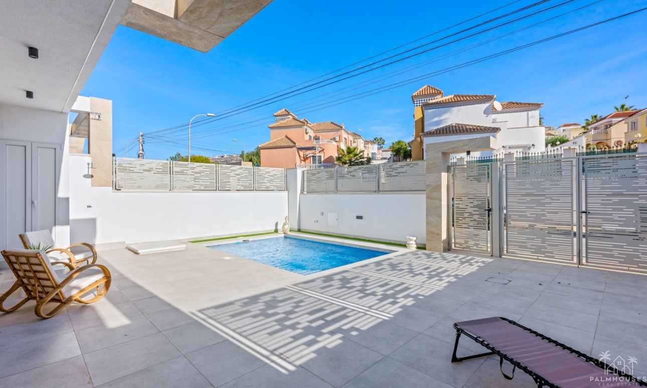 Resale - Villa - Orihuela Costa - Blue Lagoon