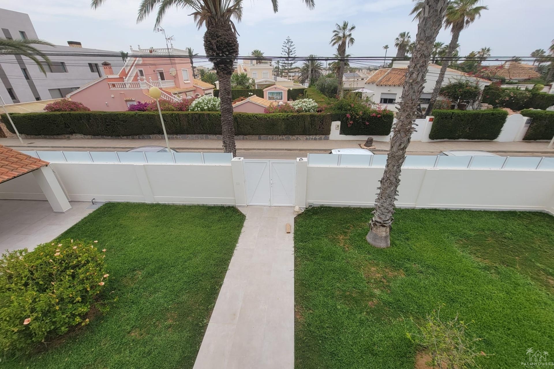 Resale - Villa - Orihuela Costa - Cabo Roig